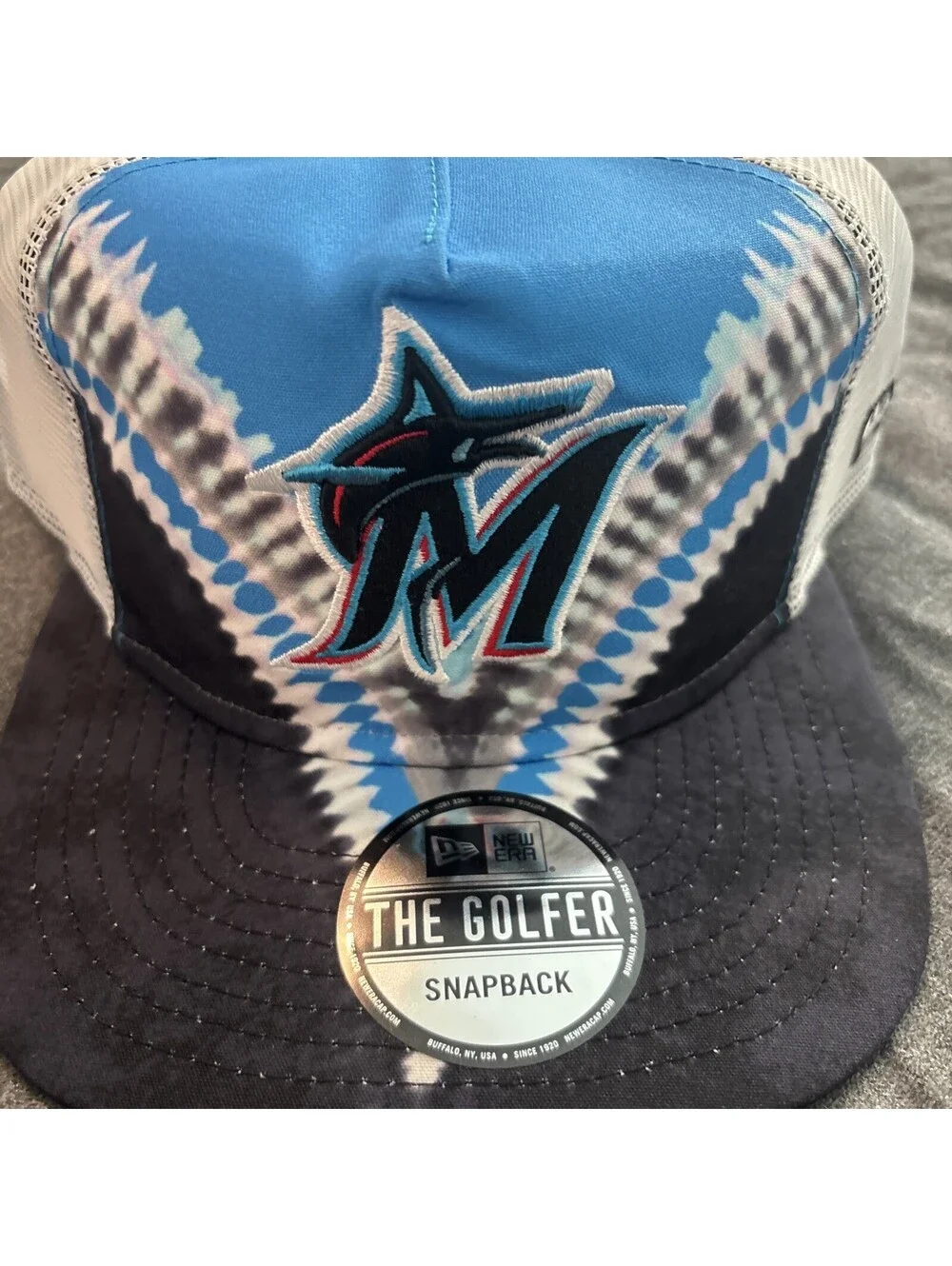 Miami Marlins New Era Tie-Dye Wave Golfer Trucker Snapback Hat